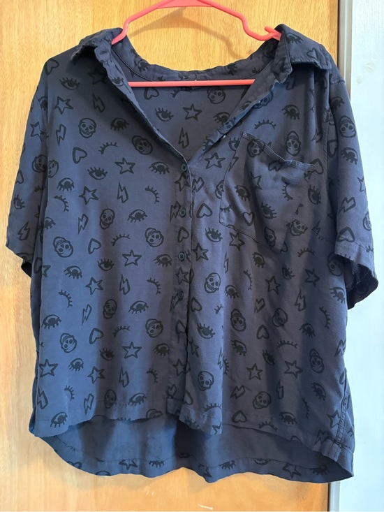 torrid Tops - Torrid Charcoal Gray Cropped Button Up Top Size 2
